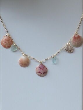 Seashell Charm Gold Chain Necklace in Pink and Cream
